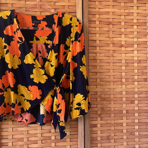 Topshop Floral Wrap Blouse - Picture 4 of 5